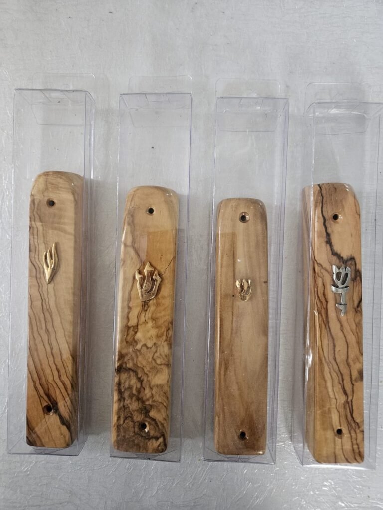 מזוזות עץ טבעי (9)