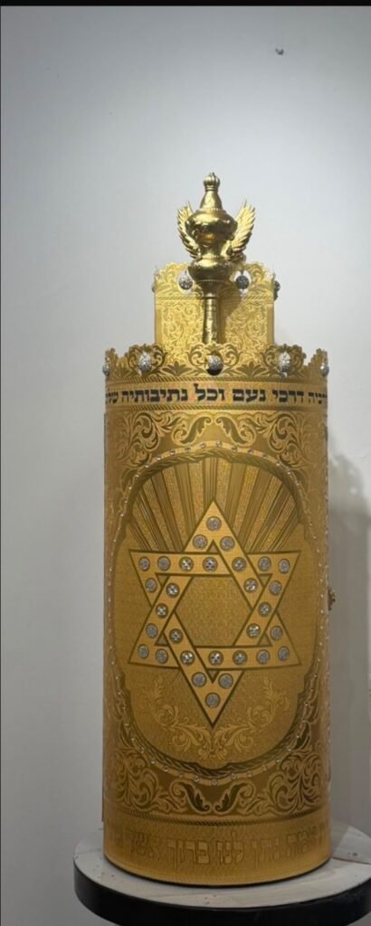 תיקים לספר התורה3